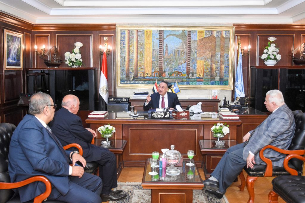 محافظ الإسكندرية ورئيس الجامعة يشهدان حفل استقبال المعلمين الجدد بوزارة التعليم 1 7321726045924