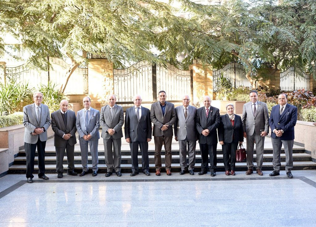 مجلس أمناء جامعة المنصورة الأهلية يناقش الاستعدادات للعام الدراسي الجديد 1 8101726934583