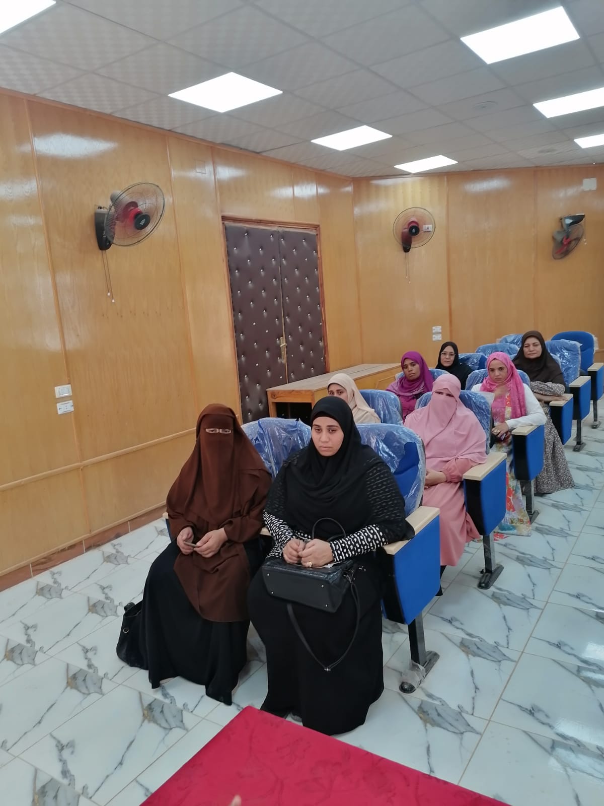 برنامج تدريبي لتنمية المهارات المهنية للأخصائيين الاجتماعيين بـ "تعليم الوادي الجديد" 1 8341726239004