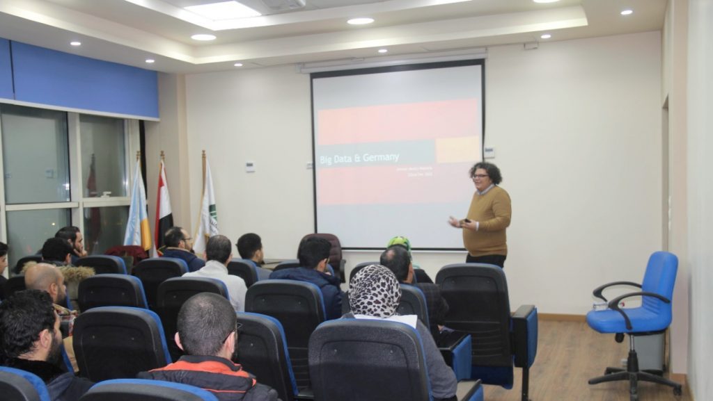 ندوة بنقابة المهندسين بالإسكندرية بعنوان "مصر تصنع الإلكترونيات" 1 8481725208264