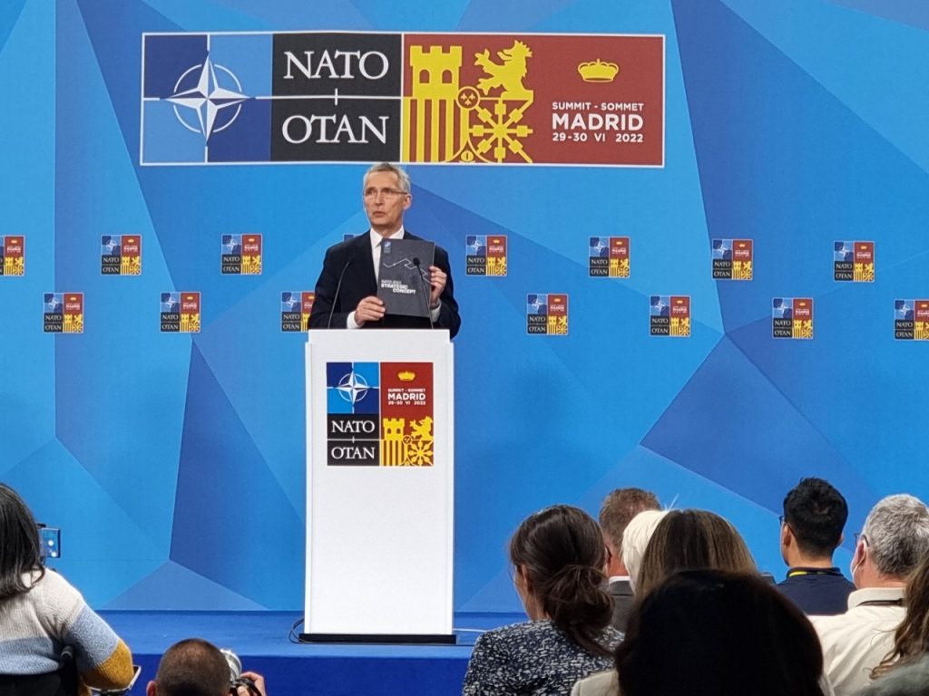 بوريل: تزويد روسيا بالصواريخ البالستية يشكل تهديدا مباشرا للامن الأوروبي 1 8b61e8a2 a757 4445 a5b5 3cdbb0dd655d1726229704