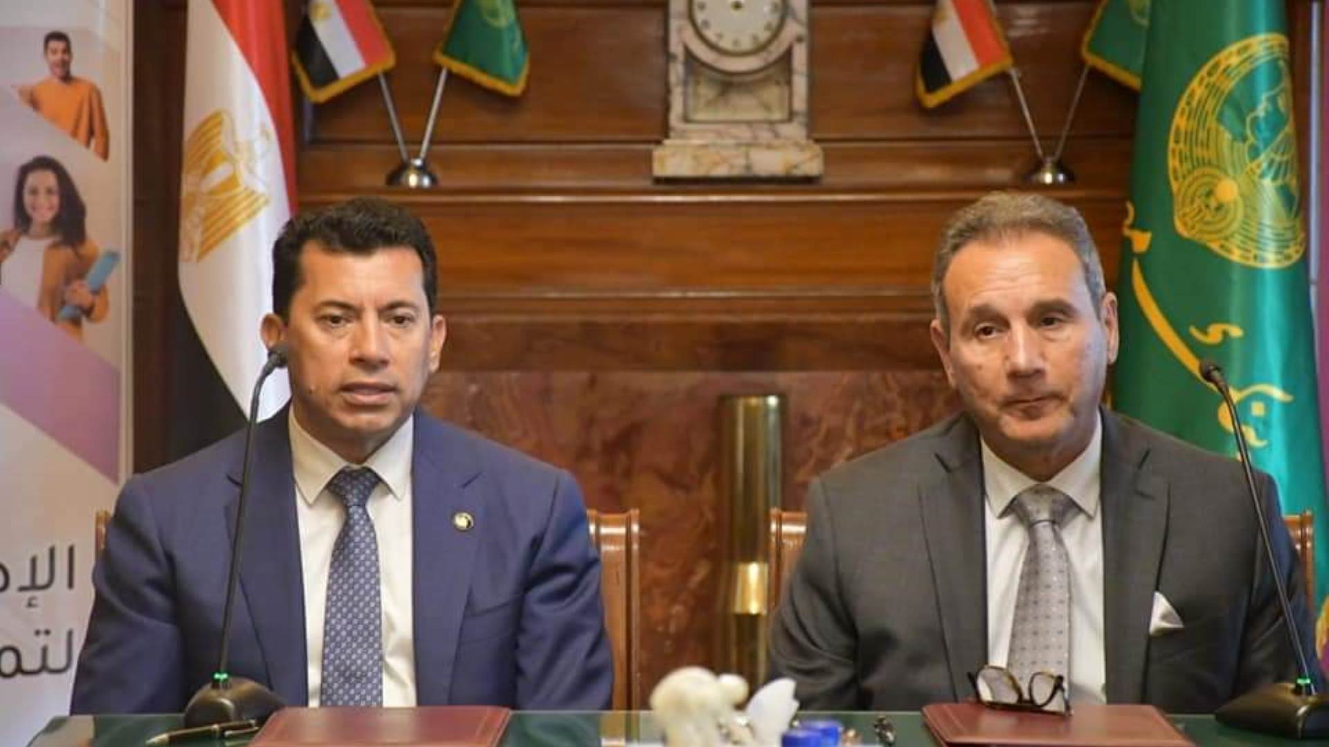 وزير العمل يلتقي وفدًا من بنك مصر لبحث إعداد بروتوكول تعاون لاستيفاء نسبة تعيين الـ5% من ذوي الهمم 1 92681725287225