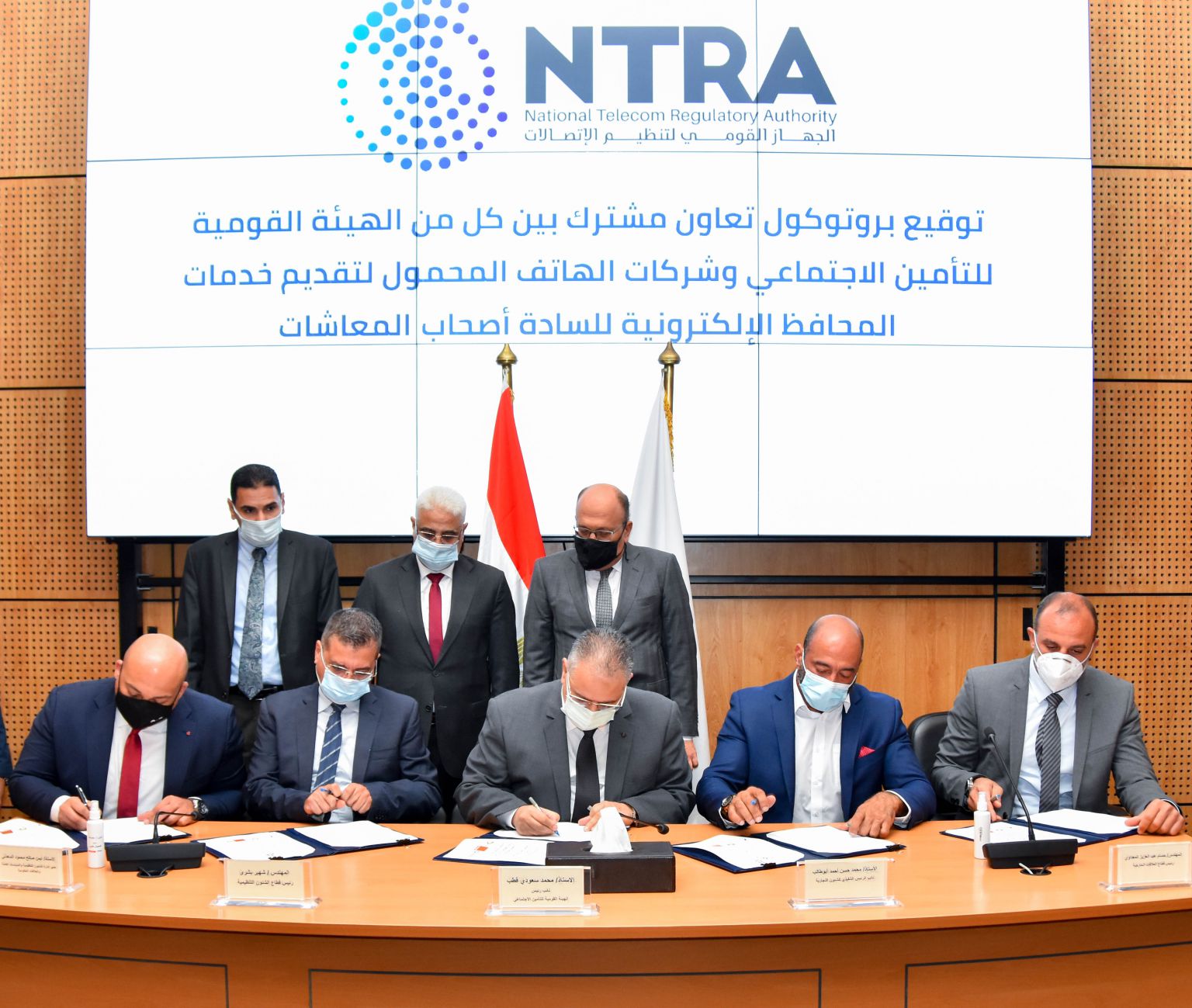 تجديد بروتوكول التعاون بين تنظيم الاتصالات والمعهد القومي للاتصالات لتطوير منظومة قياس قدرة محطات المحمول 1 DSC 4232