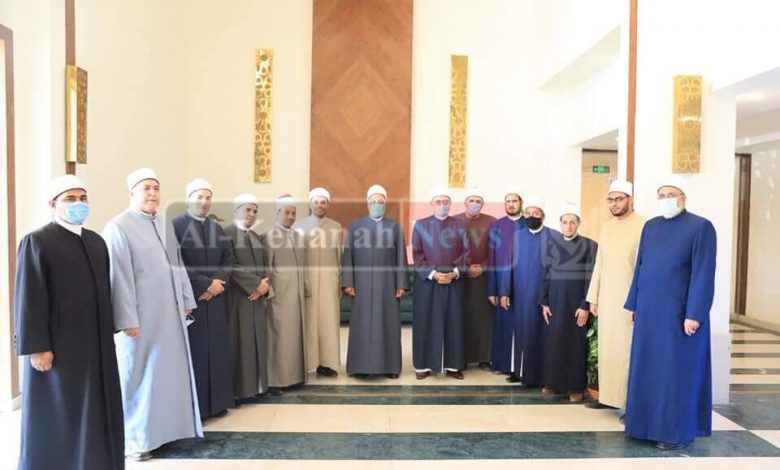 مجمع البحوث الإسلامية وقطاع مدن البعوث بالأزهر الشريف يحتفلان بالمولد النبوي الشريف 1 FB IMG 1602680370720 960x5801726692663