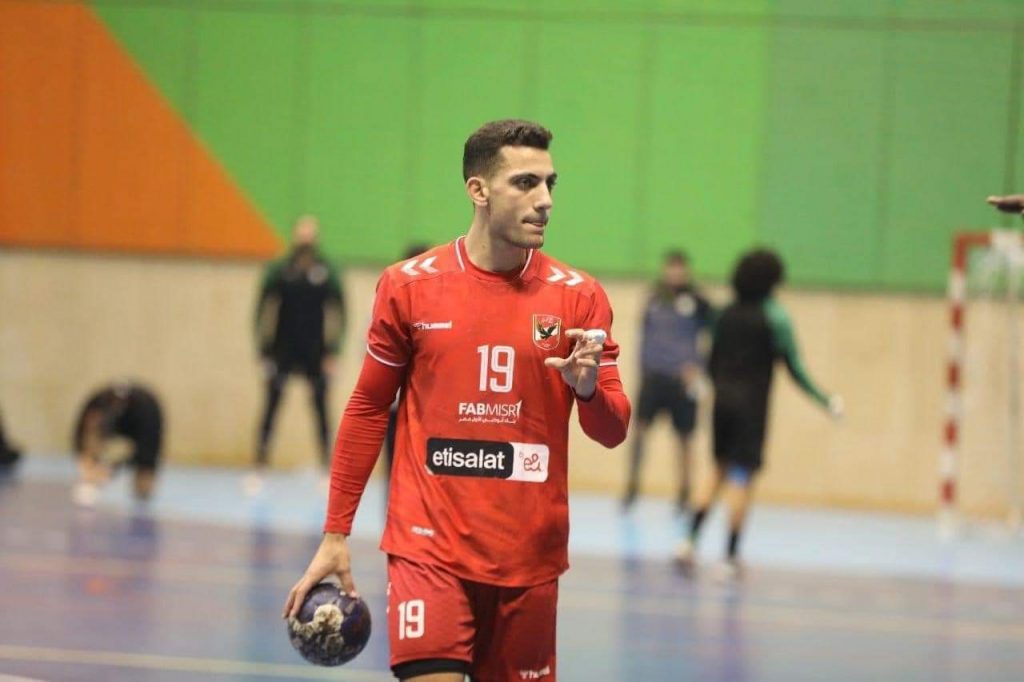 الأهلي يفوز على دلفي 42-21 في دوري كرة اليد 1 FB IMG 1669994992566 638a1a2d727cb1726850823