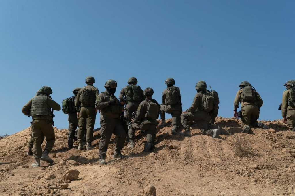 وزيرالدفاع الإسرائيلي يصادق على مواصلة العمليات في الجبهة الشمالية 1 FHcRl1727360945