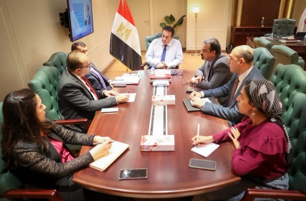 محافظو الجمهورية والأجهزة التنفيذية يتفقدون سير العمل بمبادرة "بداية " 1 FcH9Tw0XwAAu nn1726776844
