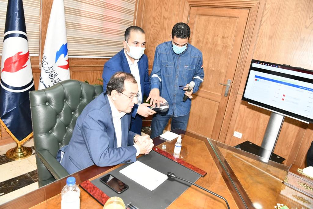 وزير البترول: الإسراع بمشروعات التحول الرقمي لضبط منظومة تداول الوقود بالسوق المحلي 1 IMG 20211113 WA00111727189944