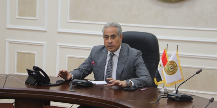 وزير العمل يتفقد دورات تدريب مسؤولي إدارات العمالة غير المنتظمة على التعامل مع المنصة الإلكترونية 1 IMG 20231129 WA0024