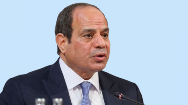 سفير مصر بالكويت: الرئيس السيسي وجه بمنح الرخصة الذهبية للاستثمارات الاستراتيجية خلال أسبوع 1 SISI RRRR1726917905