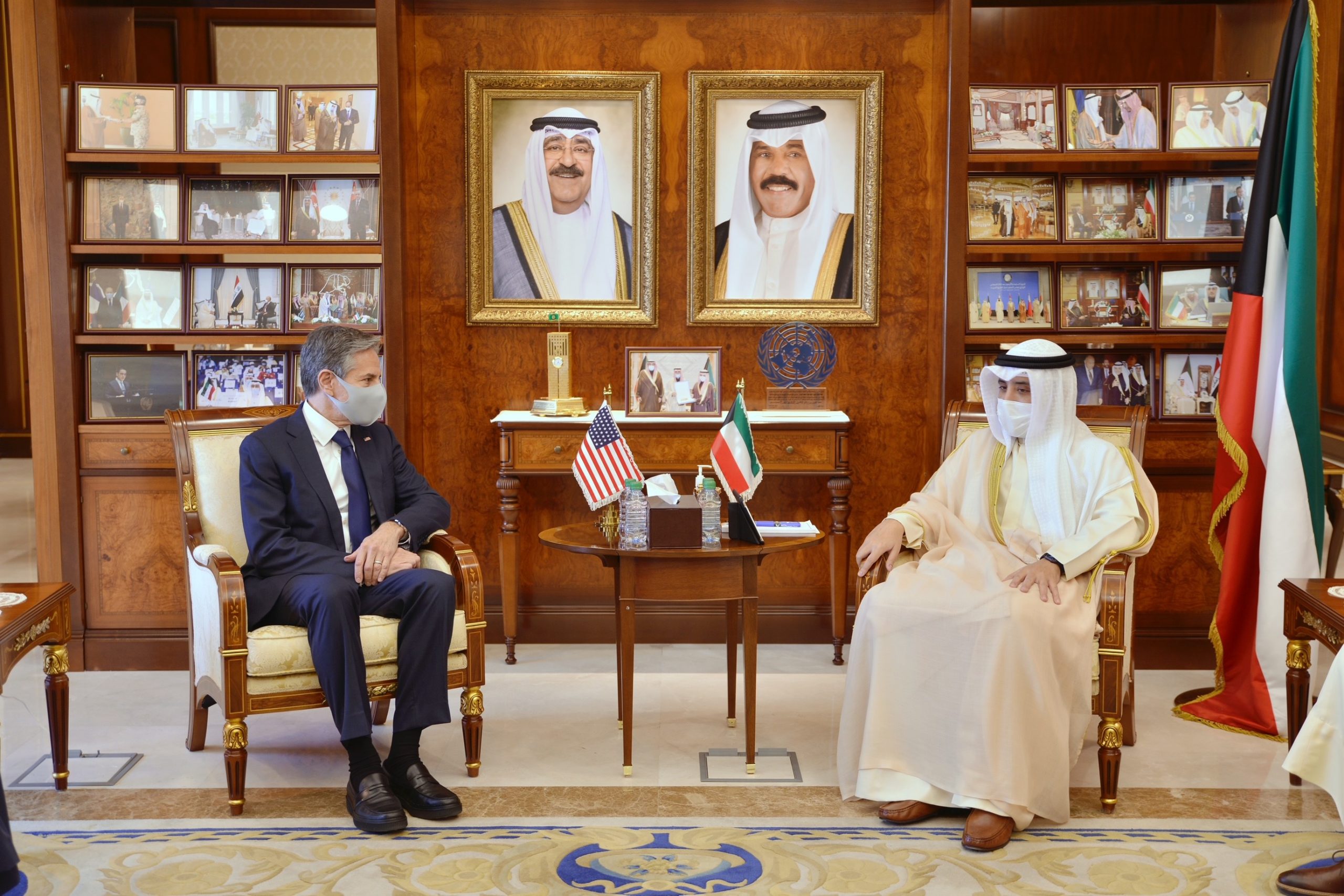 وزير الخارجية الكويتي يبحث مع نظيره الأمريكي التطورات المتسارعة بالمنطقة والجهود المشتركة لوقف العنف 1 b2e57075 1716 4eca 9ace 31939ce8be421727728803 scaled