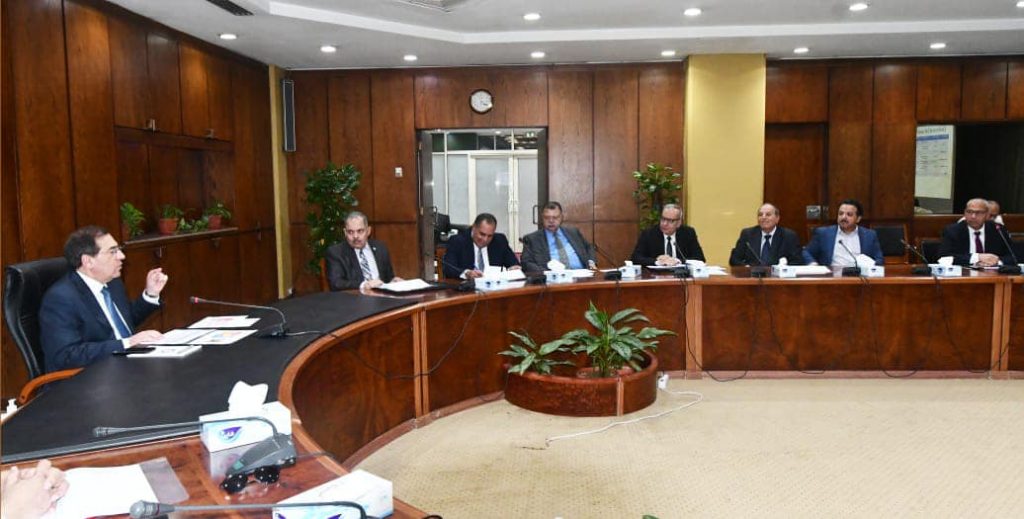 وزير البترول يوجه بالاستفادة من الطاقات الإنتاجية غير المستغلة لتحقيق قيمة مضافة للاقتصاد القومي 1 dc2a805d523823752c768d75385e64e61727011683