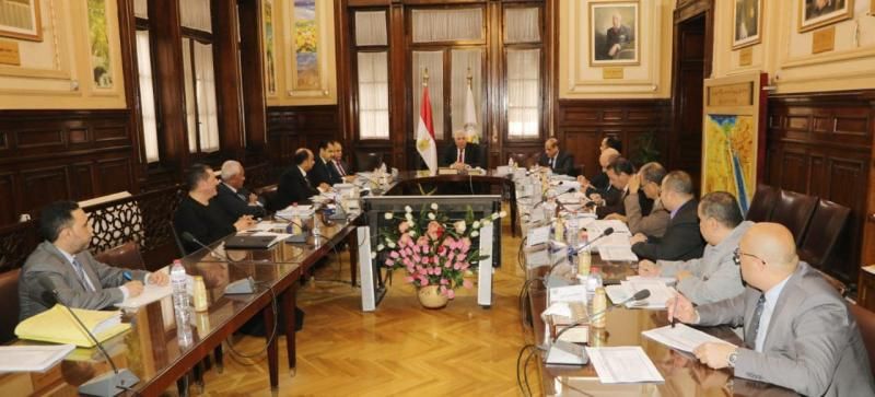 وزير الزراعة يترأس اجتماع مجلس إدارة الإصلاح الزراعي وصندوق الأراضي 1 efc03f0eed1725522783