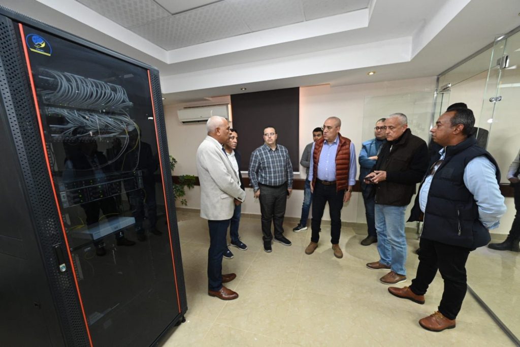 وزير الإسكان يتابع إجراءات تطبيق خطة التحول الرقمي بمدينة أسوان الجديدة 1 elaosboa264581727692563