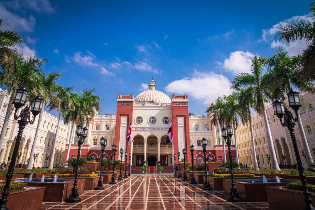 الجامعة البريطانية في مصر تختتم المؤتمر الدولي الثاني للفيزياء البحتة والتطبيقية 1 elaosboa531471726919823