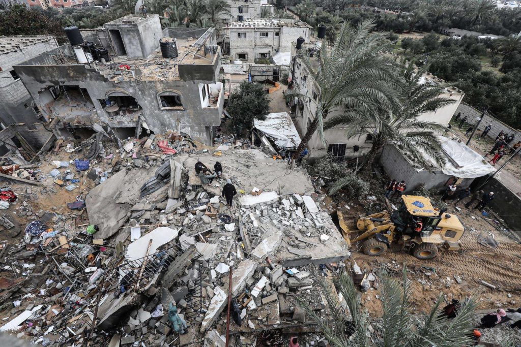 شهداء ومصابون في قصف بأنحاء متفرقة من قطاع غزة 1 gaza1726747144