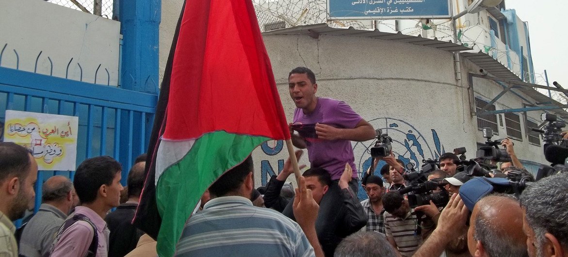 منسق الأمم المتحدة لعملية السلام بالشرق الأوسط يدين قتل الاحتلال أكثر من 40 ألف فلسطيني بغزة 1