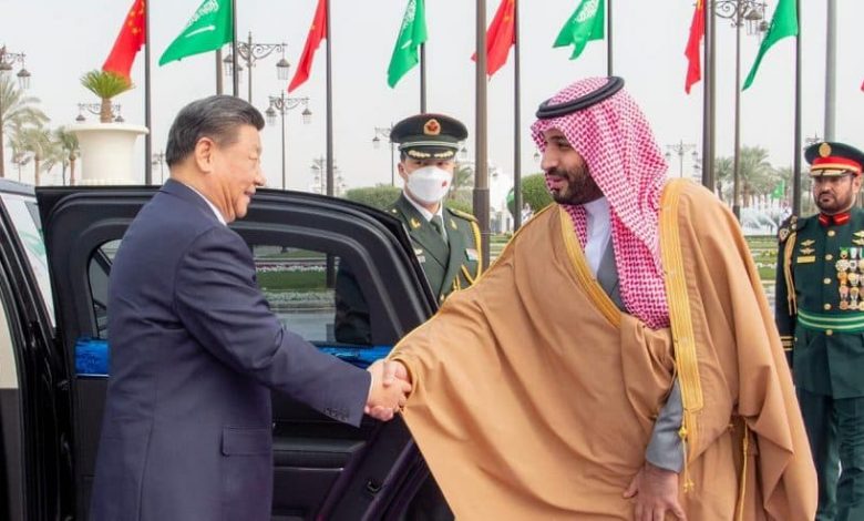ولي العهد يستقبل الرئيس الصيني في قصر اليمامة5 877x4921725440286