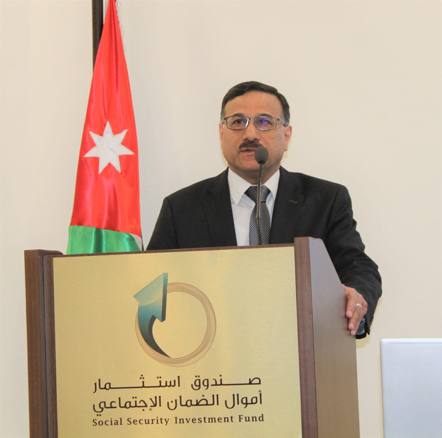 "معلومات الوزراء": المراكز المالية العالمية تلعب دورًا مهمًا ومحوريًا في الاقتصاد العالمي 1 0021274d 9693 4069 a889 1890911ad6f51729497783