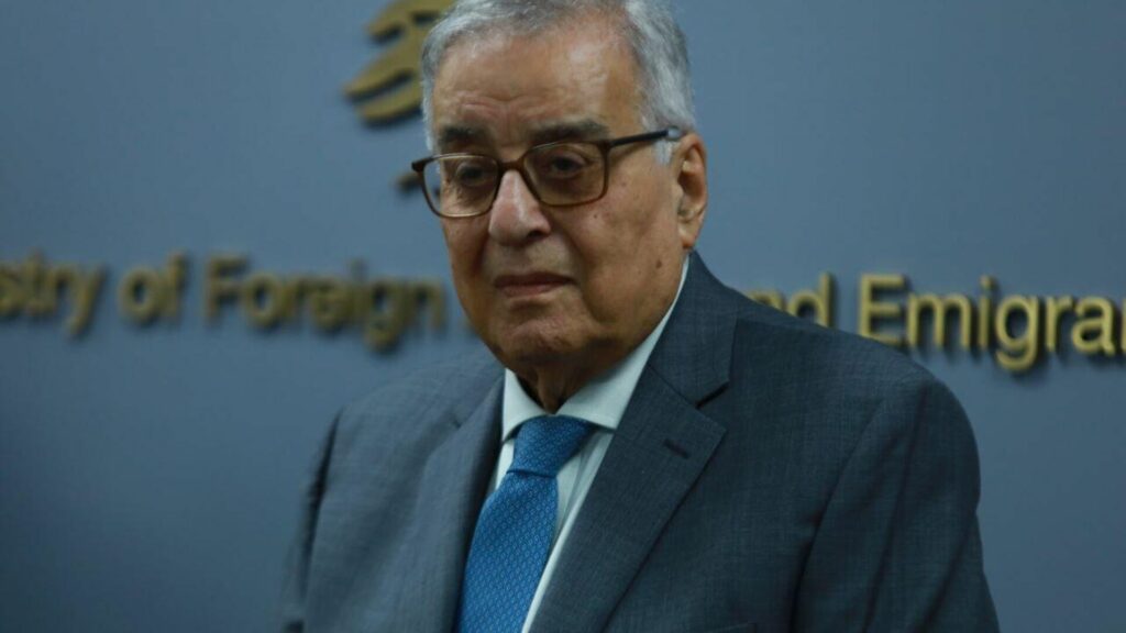 وزير الدفاع اللبناني: لا نسعى للحرب لكننا لا نقبل باستمرار الاعتداءات الإجرامية الإسرائيلية 1 1081965810 0:67:1280:787 1920x0 80 0 0 2cfb6dbd45625eaa851b7e7dbdd693501728725885