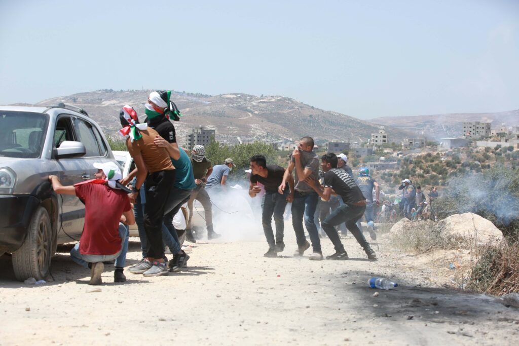 إصابة شاب فلسطيني برصاص الاحتلال الإسائيلي في بلدة بيت فوريك شرق نابلس 1 12333942341729878612