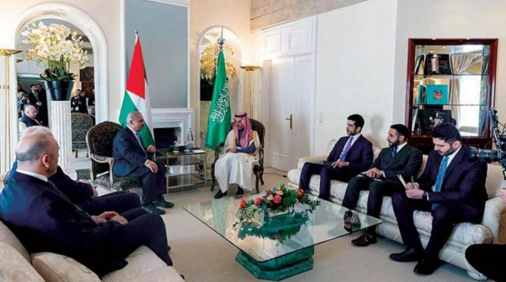 رئيس الوزراء الفلسطيني يبحث مع وزير الخارجية السعودي أوضاع غزة 1 1259801730376422