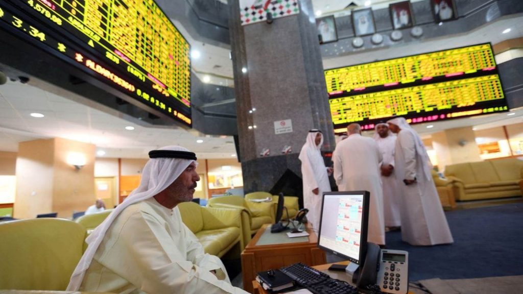 تباين أداء بورصات الخليج.. ارتفاع مؤشرات الكويت ومسقط والبحرين.. والسعودية وقطر عكس الاتجاه 1 13671728486963