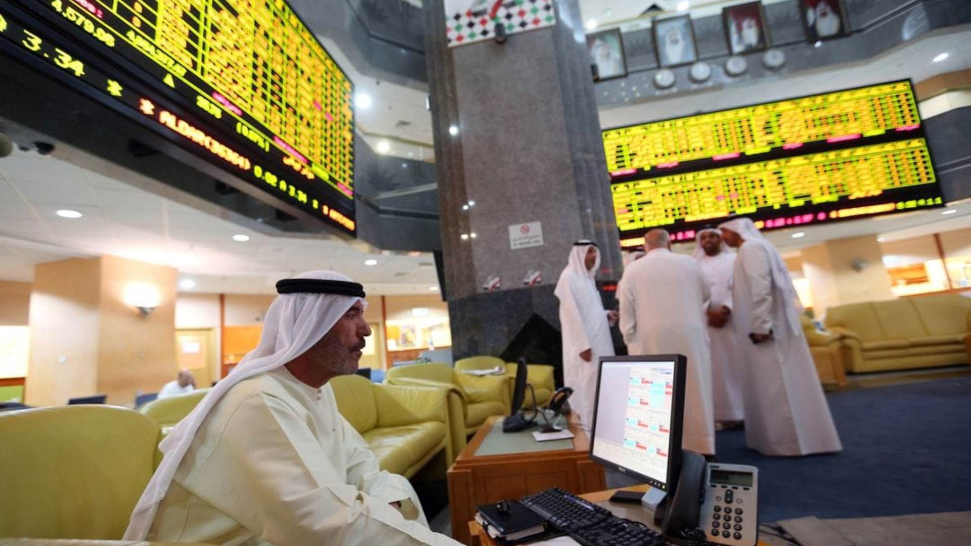 تباين أداء بورصات الخليج.. ارتفاع مؤشرات الكويت ومسقط والبحرين.. والسعودية وقطر عكس الاتجاه 1 13671728486963