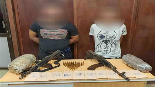 ضبط عنصرين إجراميين ببني سويف بحوزتهما 12 سلاحا ناريا وكمية من الذخيرة بقصد الإتجار 1 1631729846383