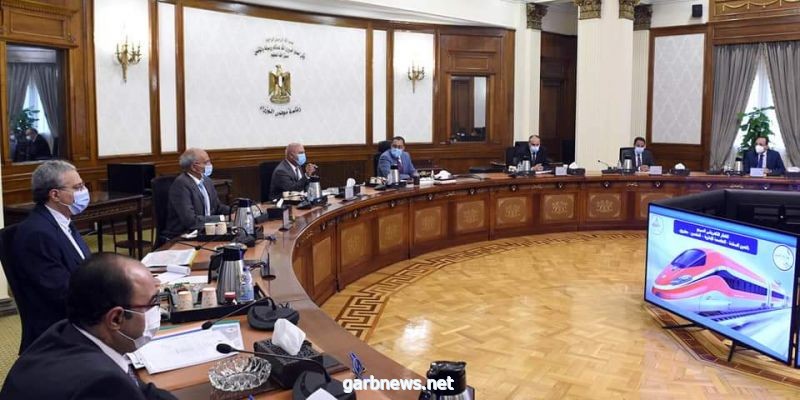 رئيس الوزراء يتابع الموقف التنفيذي لمشروع الربط الكهربائي المصري - السعودي 1 199139 01729172043