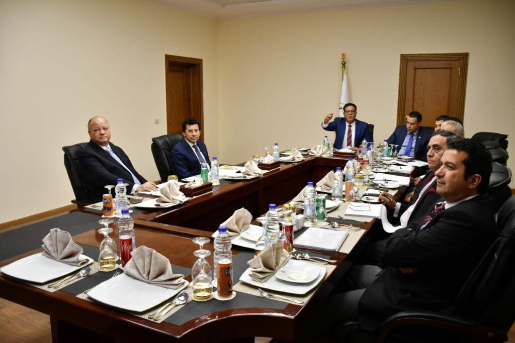 وزير الشباب والرياضة يبحث الفرص الاستثمارية مع الاتحاد العام للمصريين بالسعودية 1 19 2022 638065692919783586 9781729525142