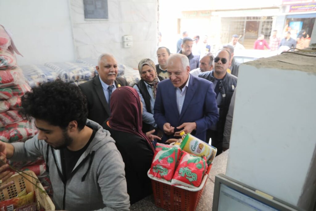 محافظ الجيزة: إنشاء منافذ سلعية لعرض وبيع منتجات وزارة الزراعة تغطي قطاعات للمحافظة 1 19 2023 638136198956591202 6591729015923