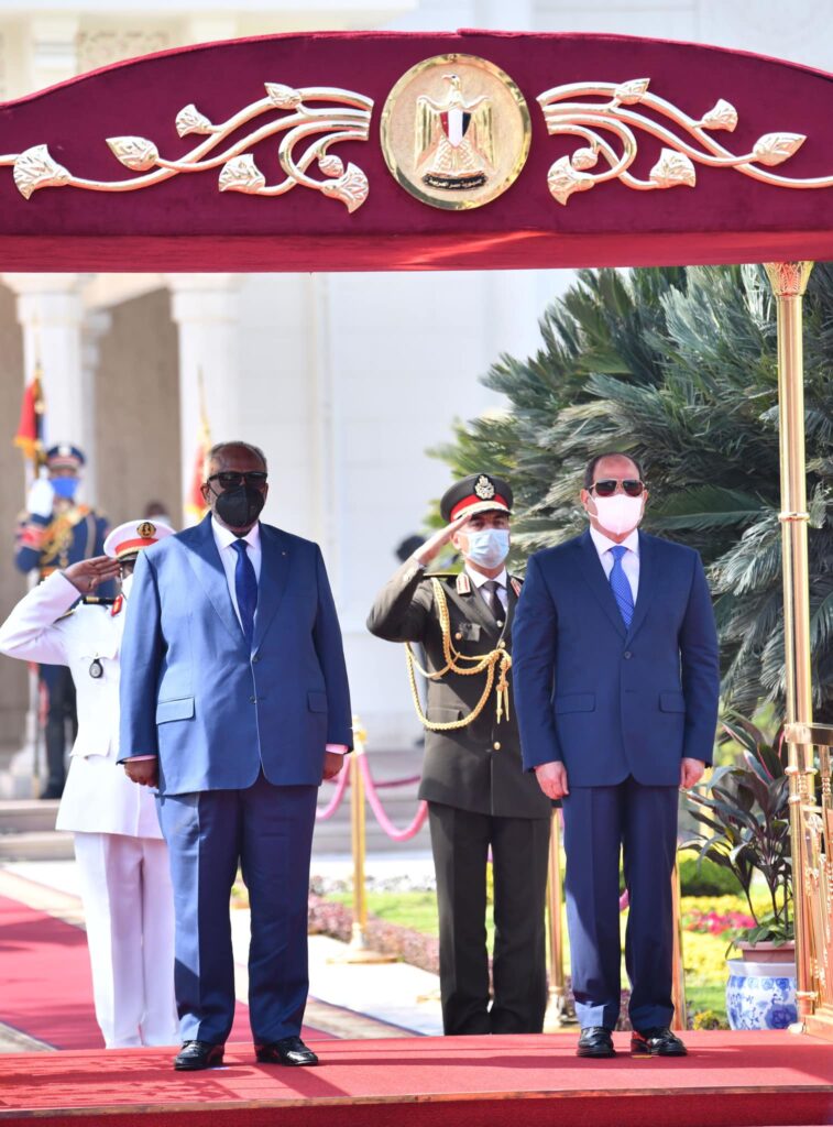 الرئيس السيسي ونظيره الجيبوتي يؤكدان مواصلة العمل المشترك لتعزيز التعاون بين دول الإقليم 1 2022 637798477401013863 1011730299443