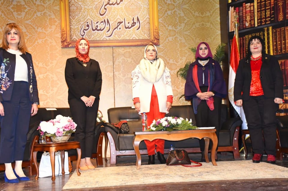 في ملتقى الهناجر الثقافي:المرأة هي حجر الزاوية لبناء المواطن المصري في ظل الجمهورية الجديدة 1 2022 637843375807652350 7651727775966