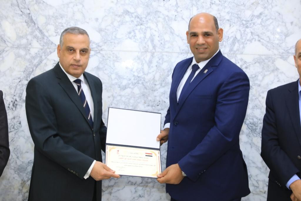 محافظ سوهاج يشدد على إزالة التعديات على الأراضي الزراعية وأملاك الدولة 1 2022 637939426184433153 4431728493144