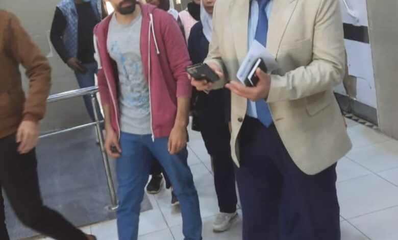رئيس جامعة السويس يزور مصابي حادث الجلالة بالمجمع الطبي بالسويس 1 2023 638142577823898681 3891729015083