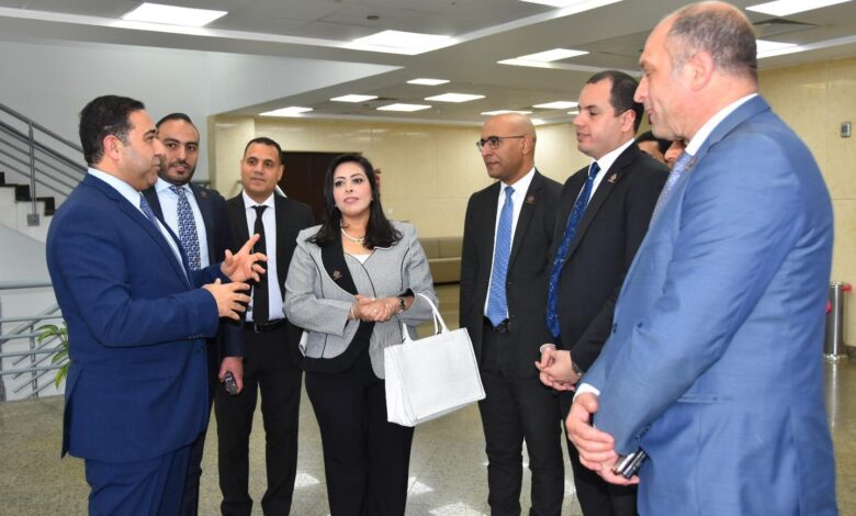 وفد تنسيقية شباب الأحزاب والسياسيين يزور المصابين في حادث انقلاب أتوبيس طلاب جامعة الجلالة 1 2023 638153536535044517 5041729025103