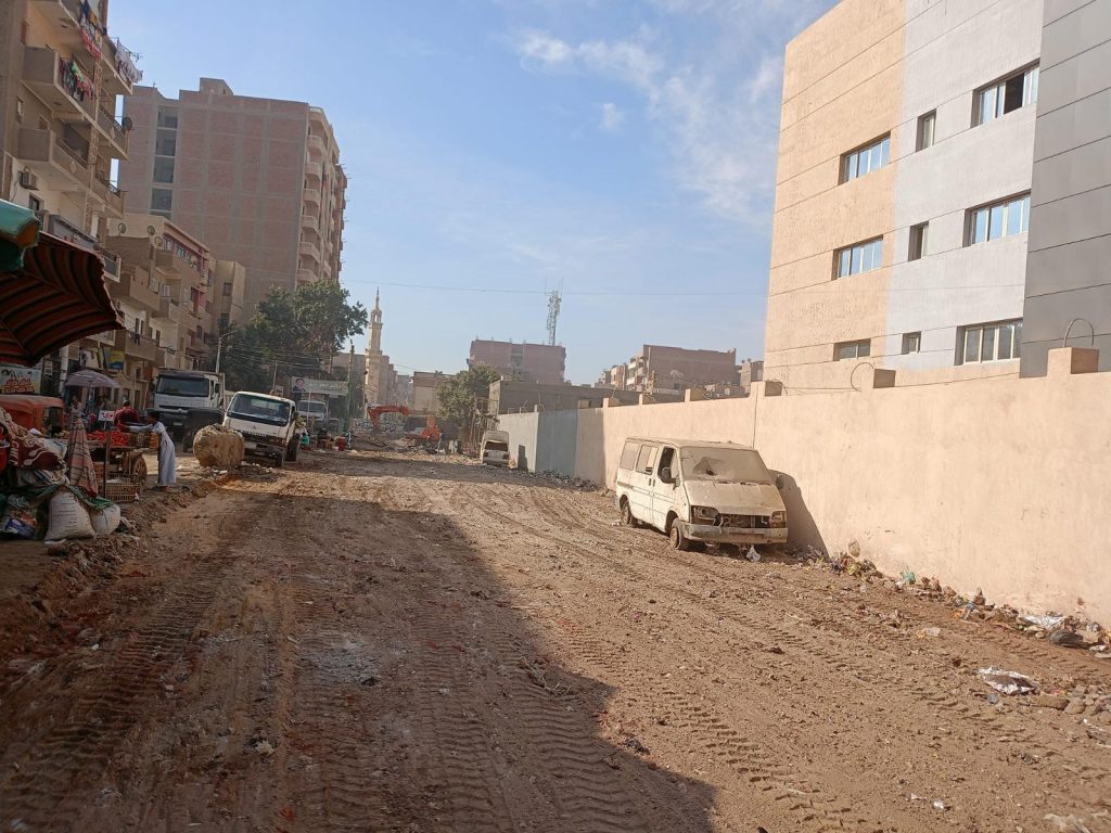 محافظ أسيوط يؤكد تقديم كافة سبل الدعم لتحسين البنية الأساسية والمستوى المعيشي للمواطنين 1 202312020339066851728557165