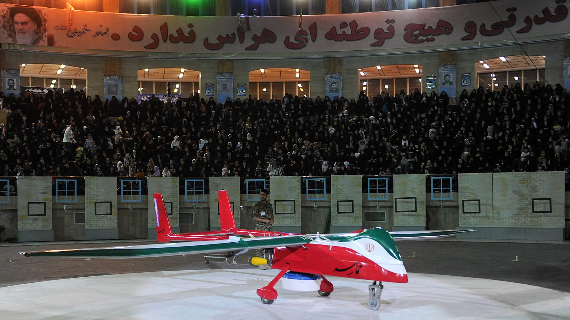 إيران تعلن التصدي لهجوم جوي بسماء طهران وبعض المناطق الحدودية.. وتتعهد بالرد على أي هجوم إسرائيلي 1 2177101729910403
