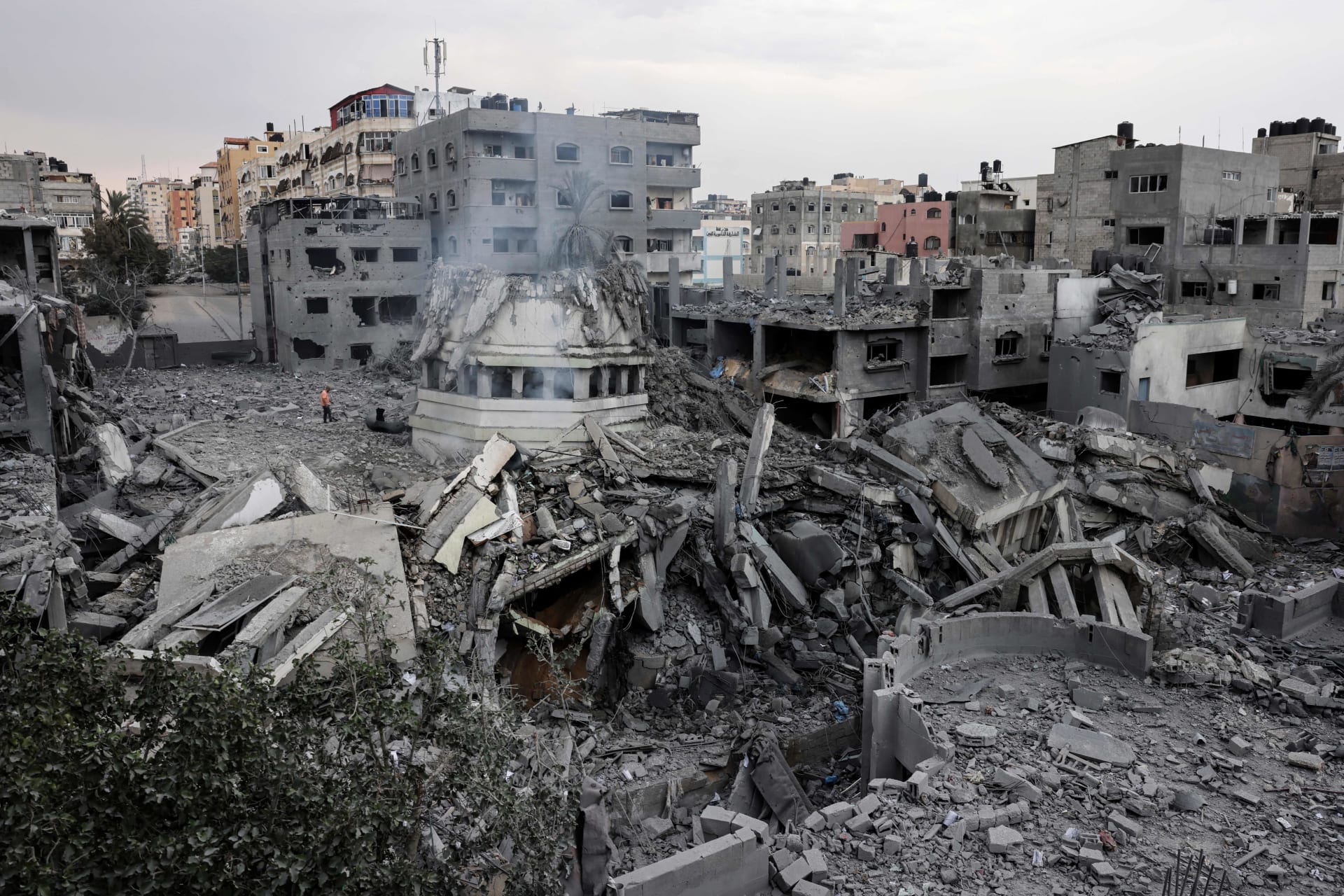 استشهاد 7 فلسطينيين بينهم طفلة في قصف للاحتلال الإسرائيلي على بيت لاهيا وحي النصر ورفح 1 2516351729433403