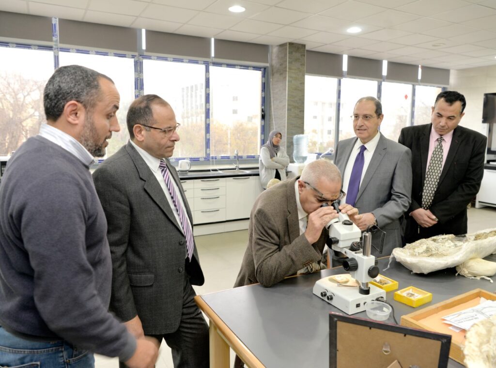 رئيس جامعة المنصورة: دخول مركز الحفريات الفقارية موسوعة "جينيس" أحد ثمار خطط البحث العلمي 1 272385 IMG 20190305 WA00311729317363