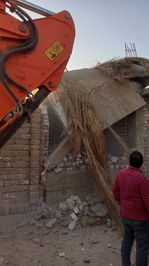 محافظ الجيزة: إزالة 25 حالة تعدٍ على الأراضي الزراعية وبناء مخالف بكرداسة والصف والعياط 1 3501730124064