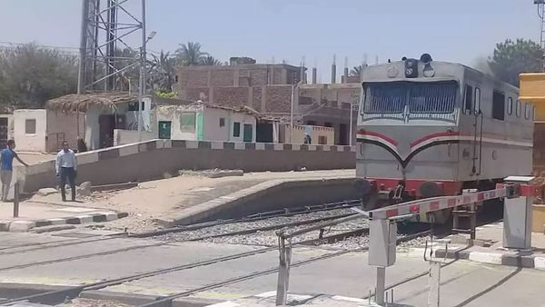 وزير النقل: سيتم إحالة المتسببين في حادث قطار المنيا للنيابة العامة..واتخاذ إجراءات مغلظة بحق العناصر المهملة 1 4091728817743