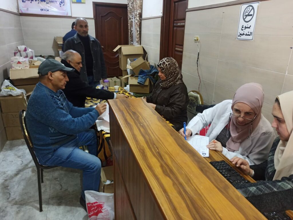"تضامن الدقهلية": فحص 370 حالة لمرضى الكبد والجهاز الهضمي في قريتين بالمنزلة 1 4221728662763