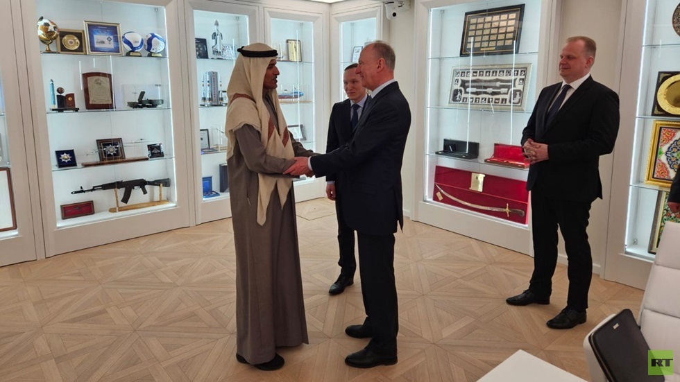 الرئيس الإماراتي يجري مباحثات مع سكرتير مجلس الأمن الروسي في أبوظبي لتعزيز التعاون 1 65e71f9b4236044d14799cc21730198286