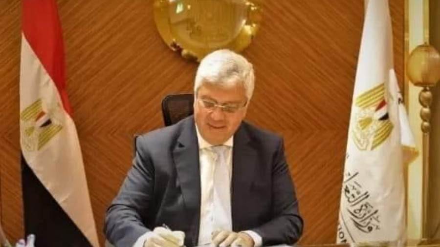 وزير التعليم العالي يوجه برفع درجة الاستعداد القصوى بالمستشفى الجامعي بالمنيا بعد حادث القطار 1 696161728803885