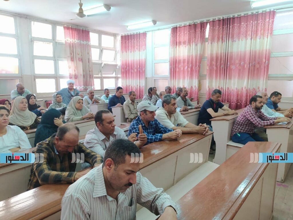 محافظ أسيوط يؤكد أهمية جلسات التشاور لمناقشة احتياجات المواطنين في الخطة الإستثمارية 2025 - 2026 1 8521729937944