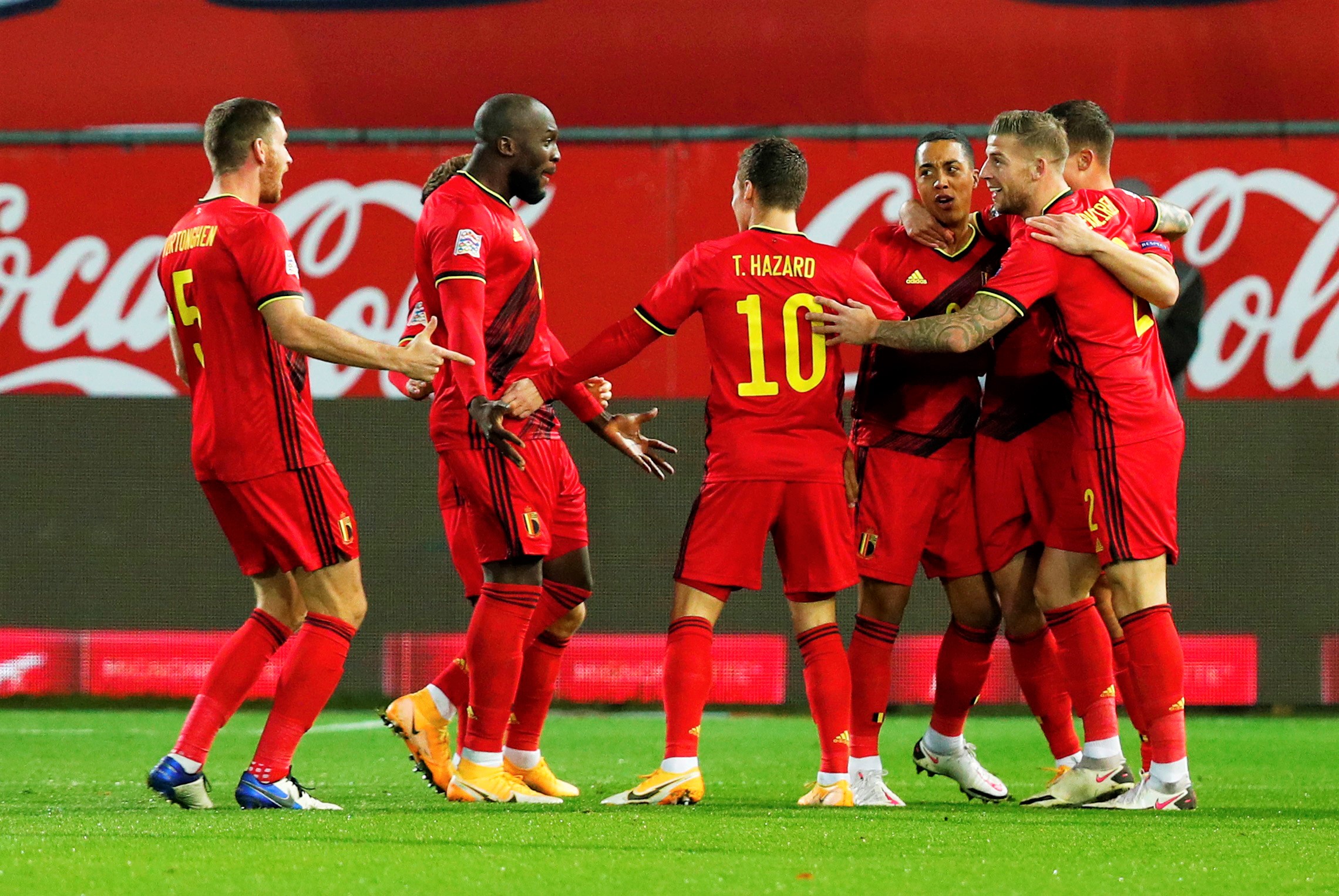 دوري الأمم الأوروبية.. تعادل بلجيكا مع إيطاليا 2-2 وخسارة مفاجئة لإنجلترا أمام اليونان 1-2 1 EnIsy4GWEAQhJl01728598564