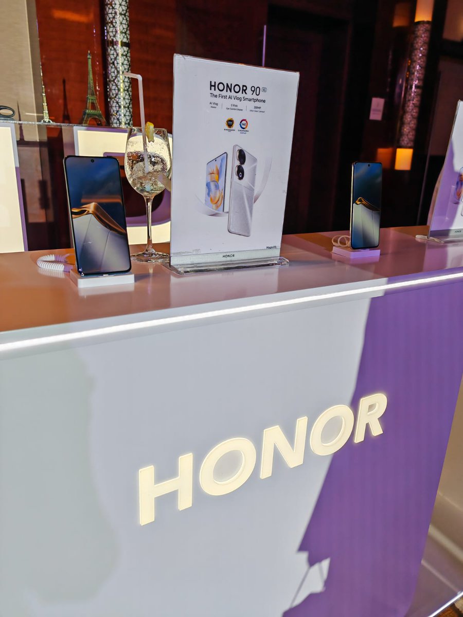 جلوبال (2): سلسلة هواتف HONOR Magic7 تقدم ميزة الذكاء الاصطناعي التلقائي للهاتف المحمول 1 F1U9J yakAAA8WI1729661163
