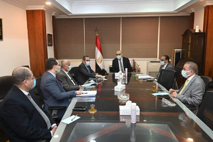 وزير الإسكان يتابع سير العمل بهيئة المجتمعات العمرانية الجديدة وأجهزة المدن الجديدة 1 FB IMG 16482016406151728897063